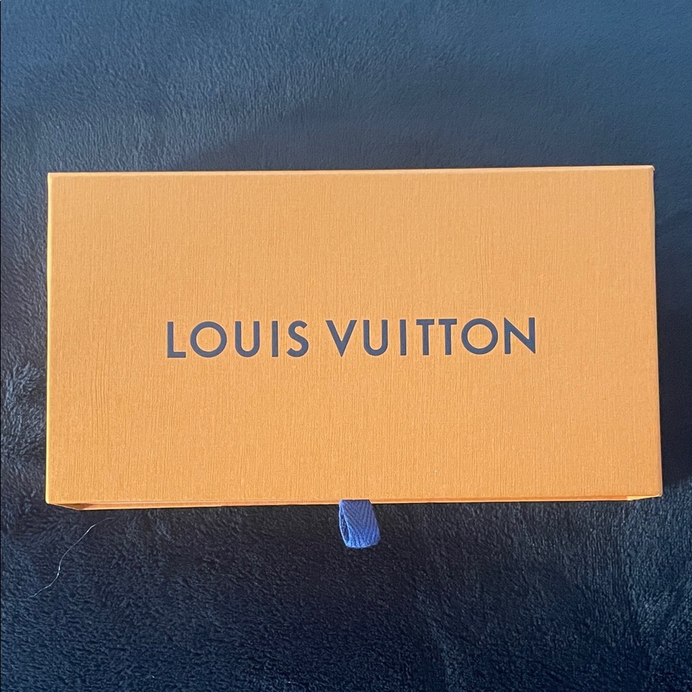 Louis Vuitton 6 X 10 Wallet Gift Box 🤍